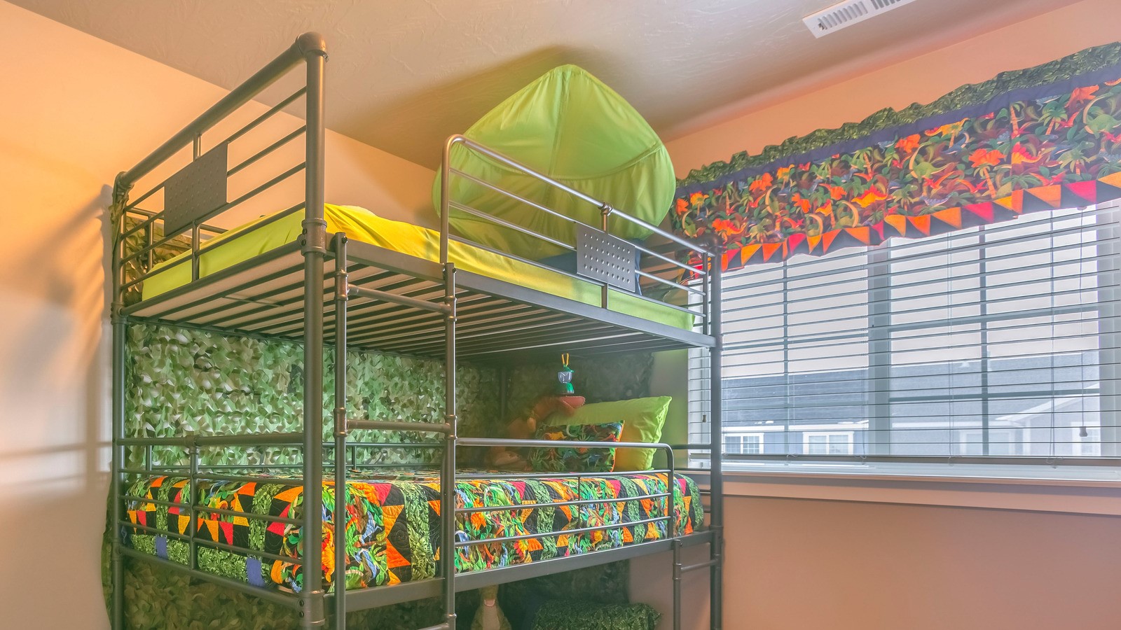 The Pros And Cons Of Bunk Beds Mattressman