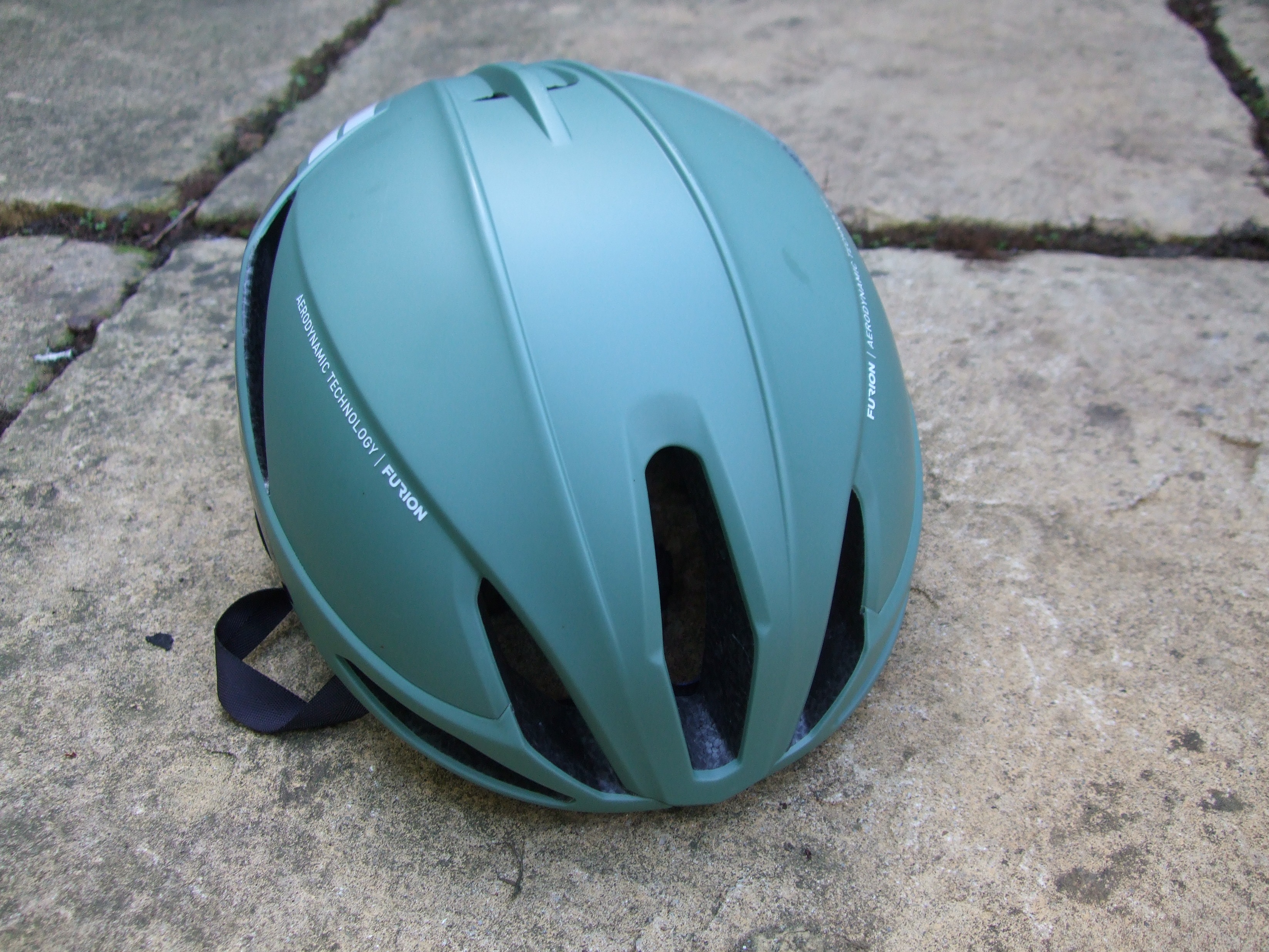 Review HJC Sports Furion Aerodynamic Bicycle Helmet