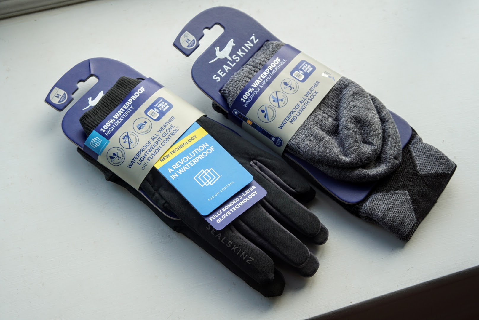 Sealskinz Waterproof All Weather Lightweight Glove with Fusion Control