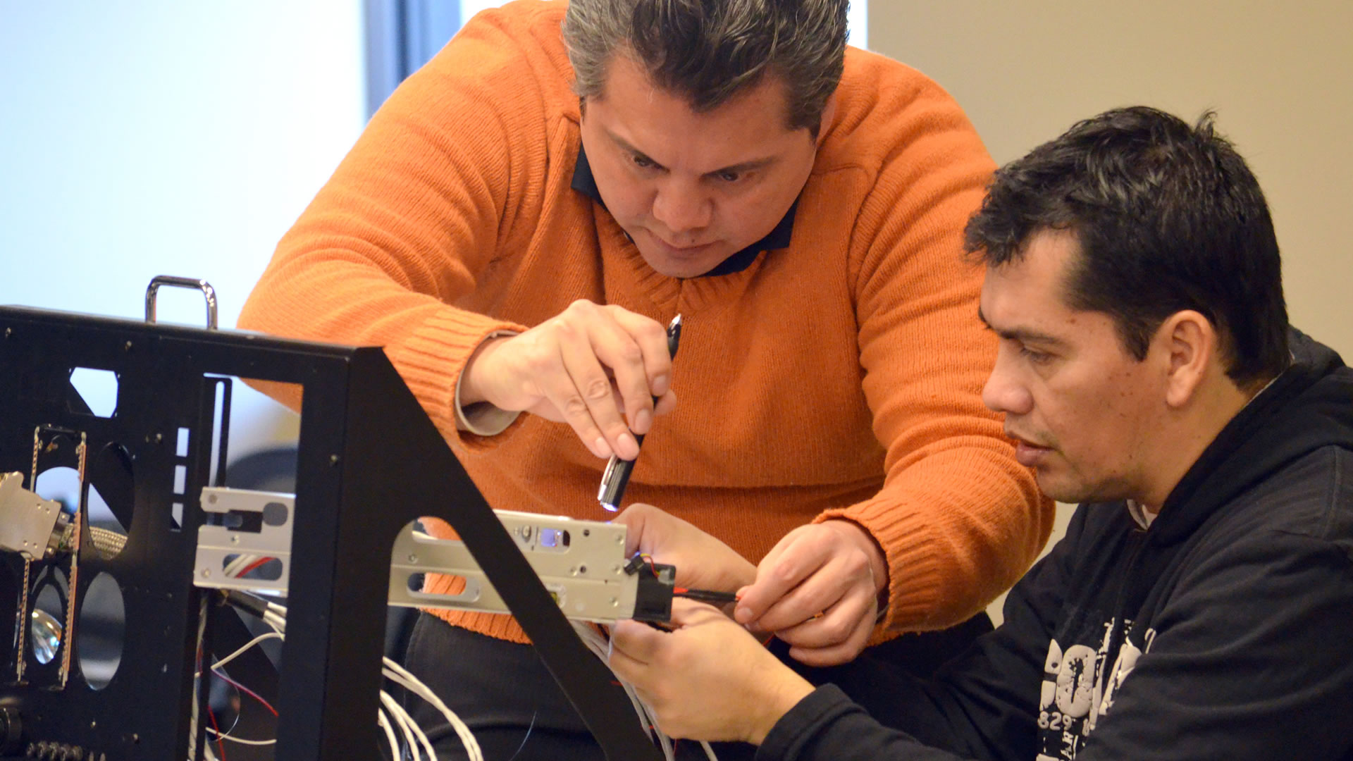 Avionics Training at AEA August 2022, 2018 Oasis Aviation Network