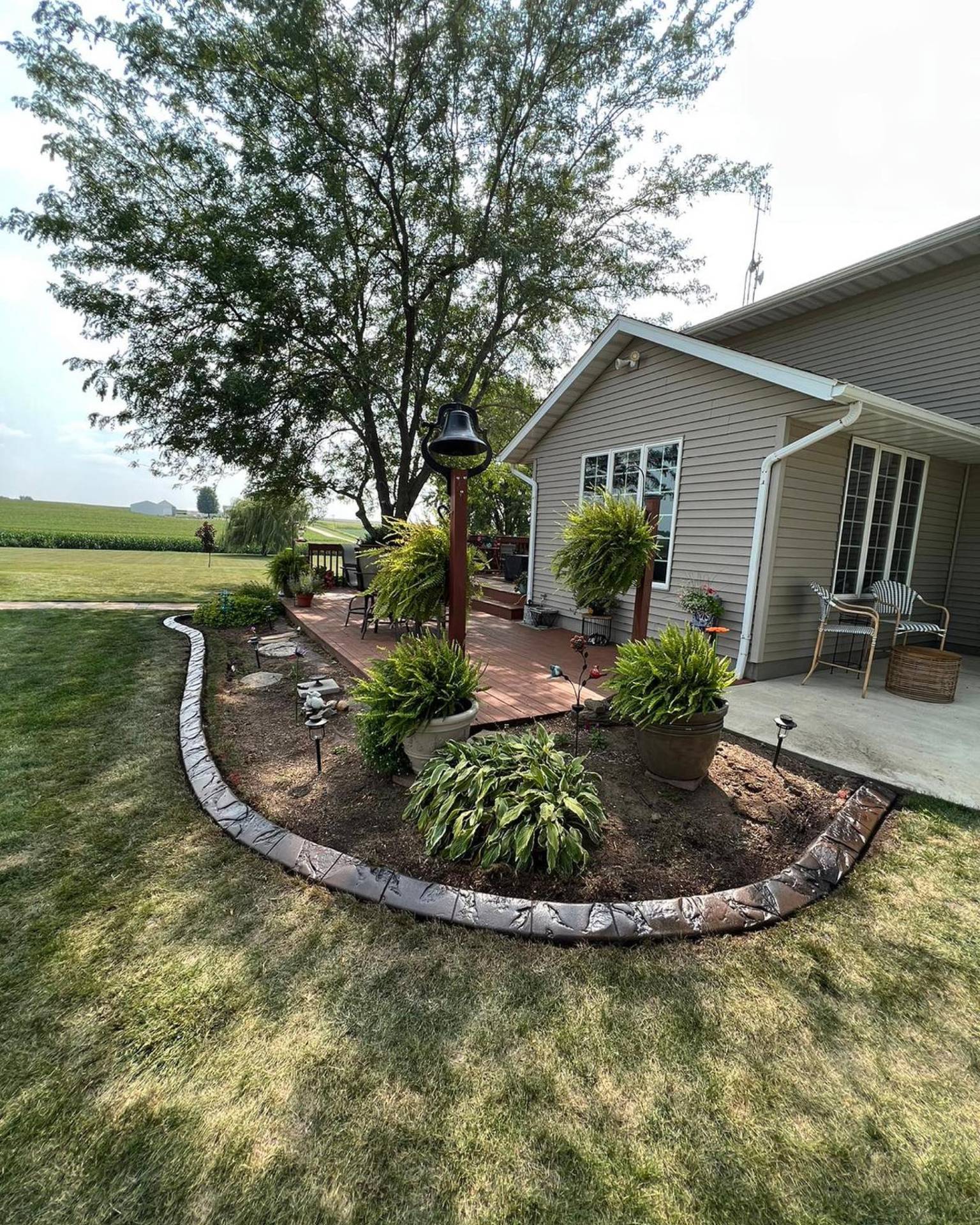 Landscape Borders in Brierwood Hills Fort Wayne, IN Free Quotes!