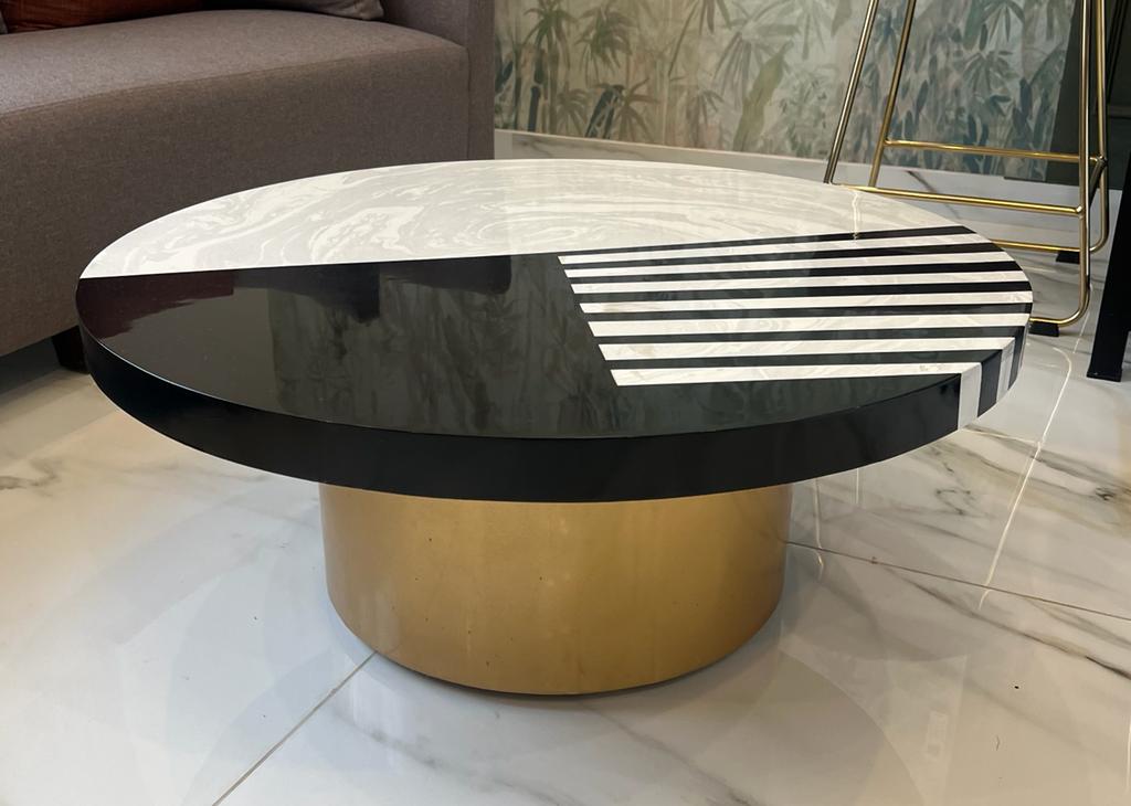 Stunning Coffee Table AenZay Homes