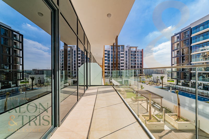 Pool and Play Ground View New Handover Apartment Aeon & Trisl