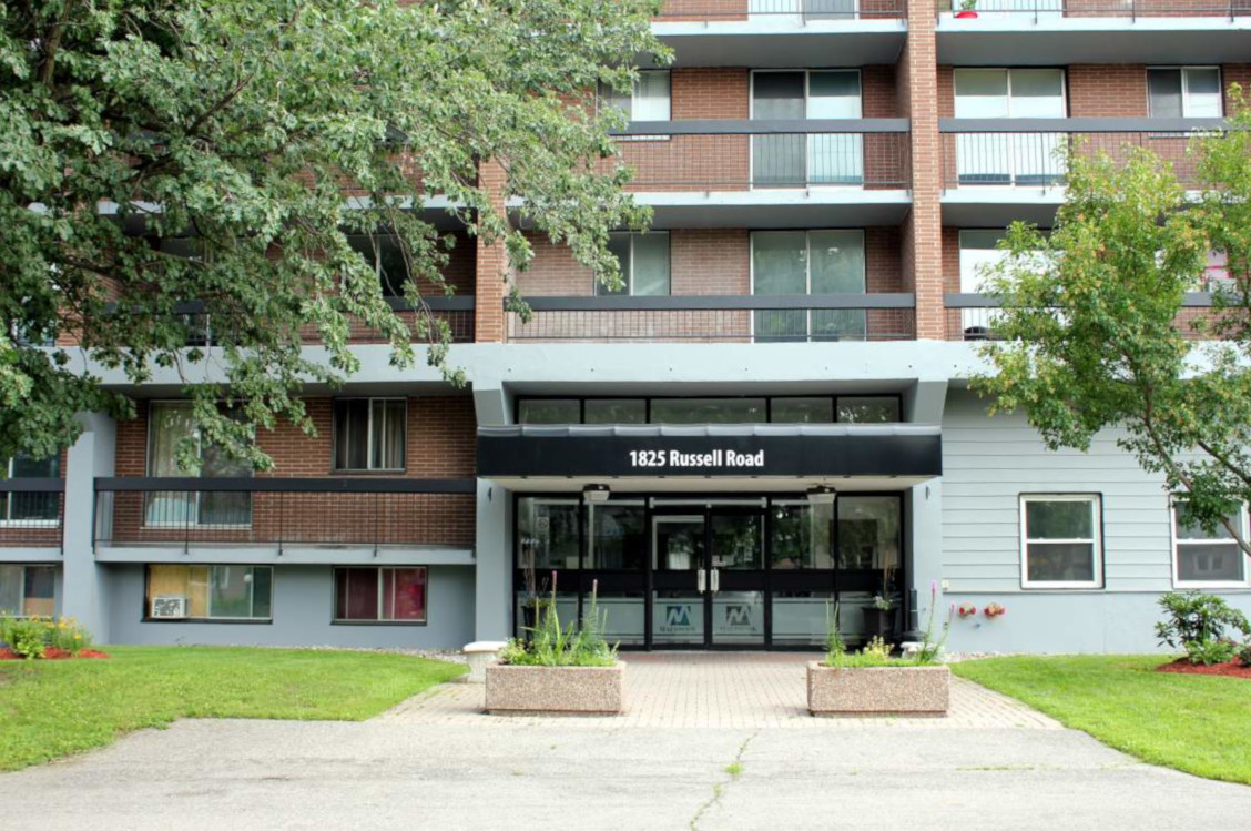 Russell Smyth Heights, Ottawa South Aera Investments Ltd.