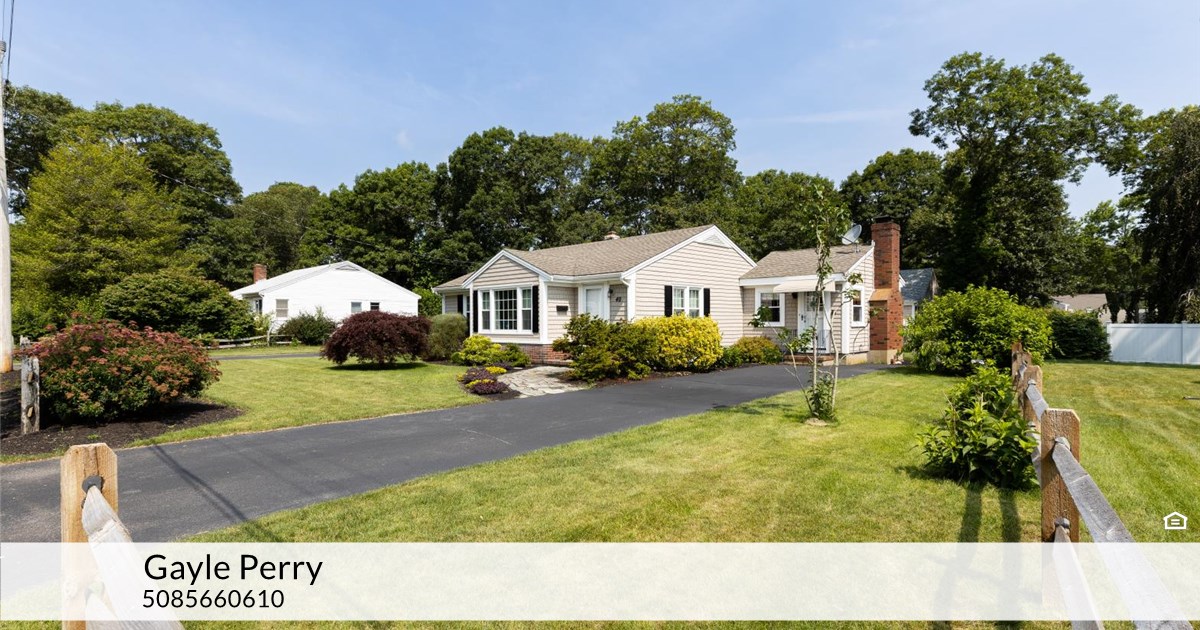 40 English St, Teaticket, MA 02536