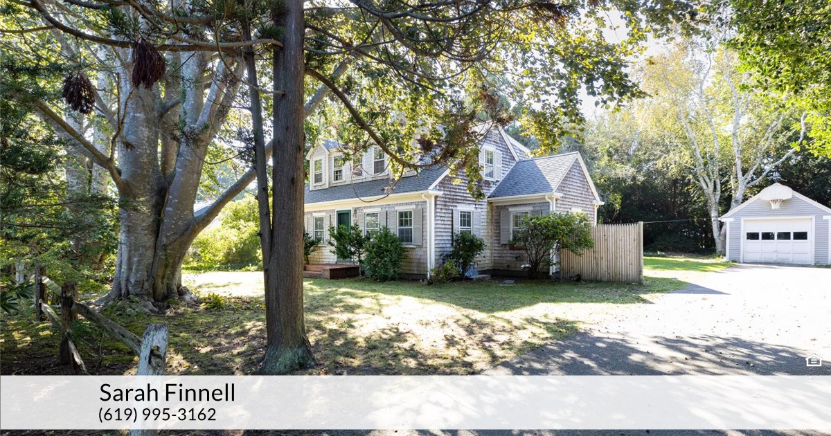 22 Beebe Acres Rd, Falmouth, MA 02540