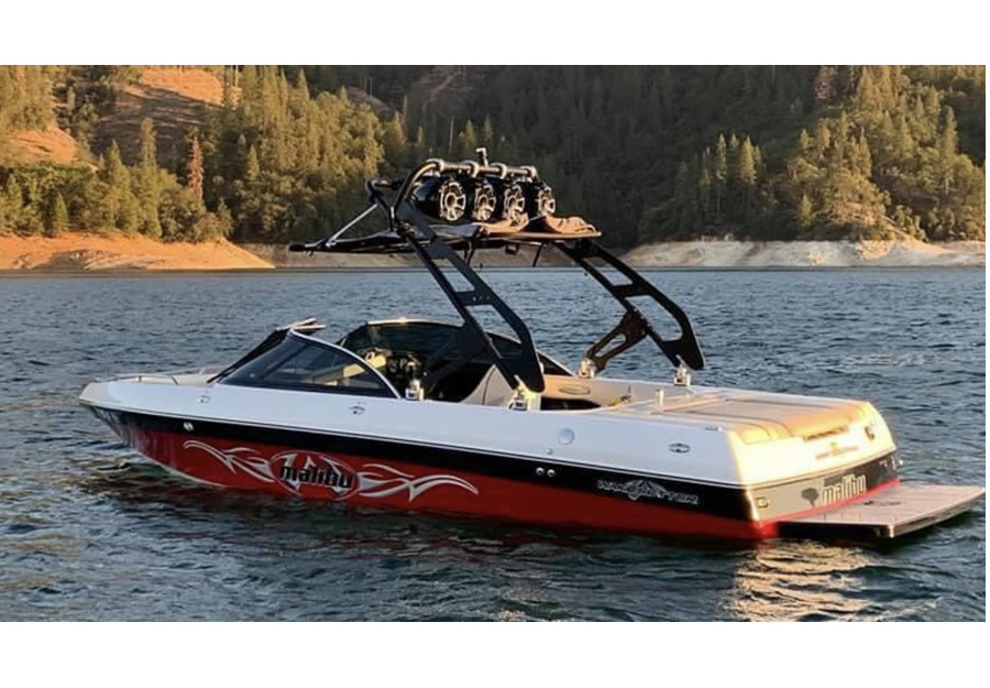 2003 Malibu Wakesetter VLX with FreeRide Wakeboard Tower Review