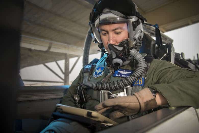 The Best (iPad) Kneeboards for Pilots (for Student / Private