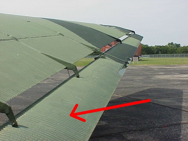 7 Different Types of Aircraft Flaps (Photos and Definition)