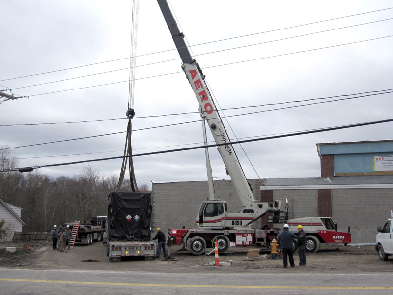 UTC Fuel Cell Stop & Shop Torrington Aero Crane