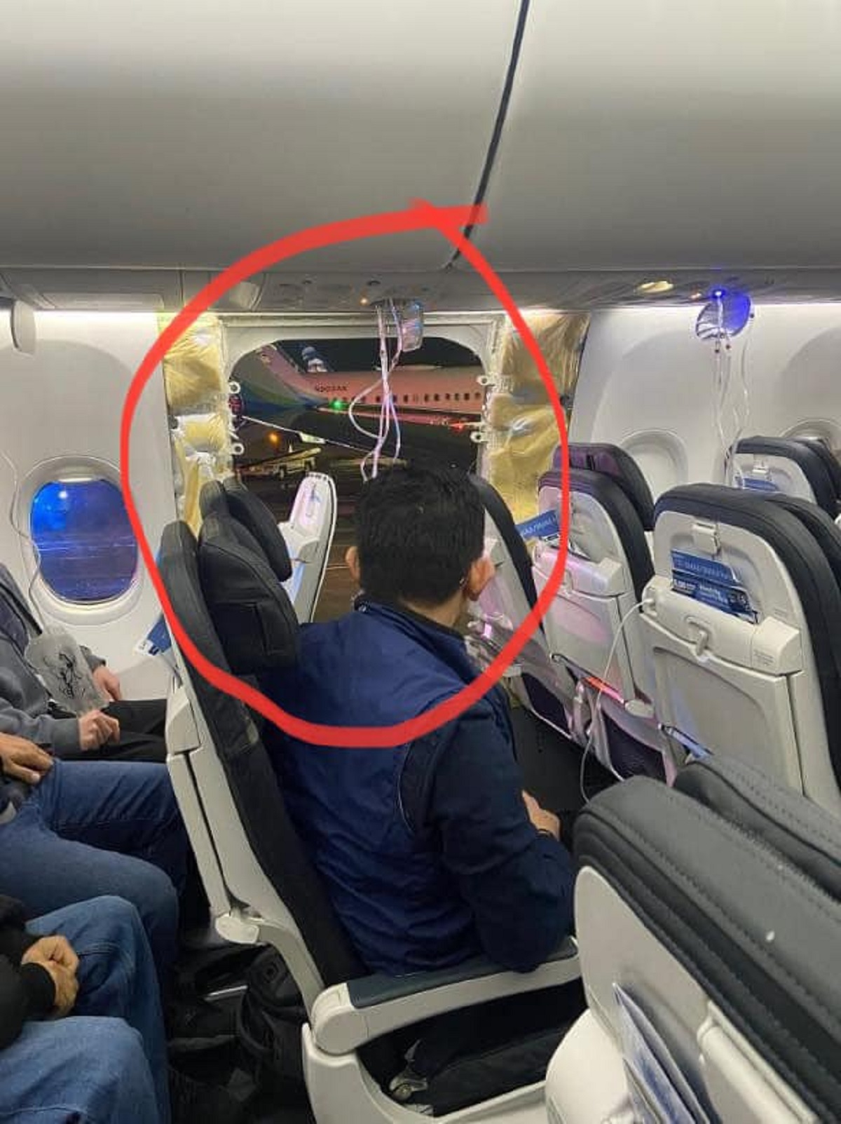 Alaska Boeing 737 MAX9 suffers rapid depressurization and loss of