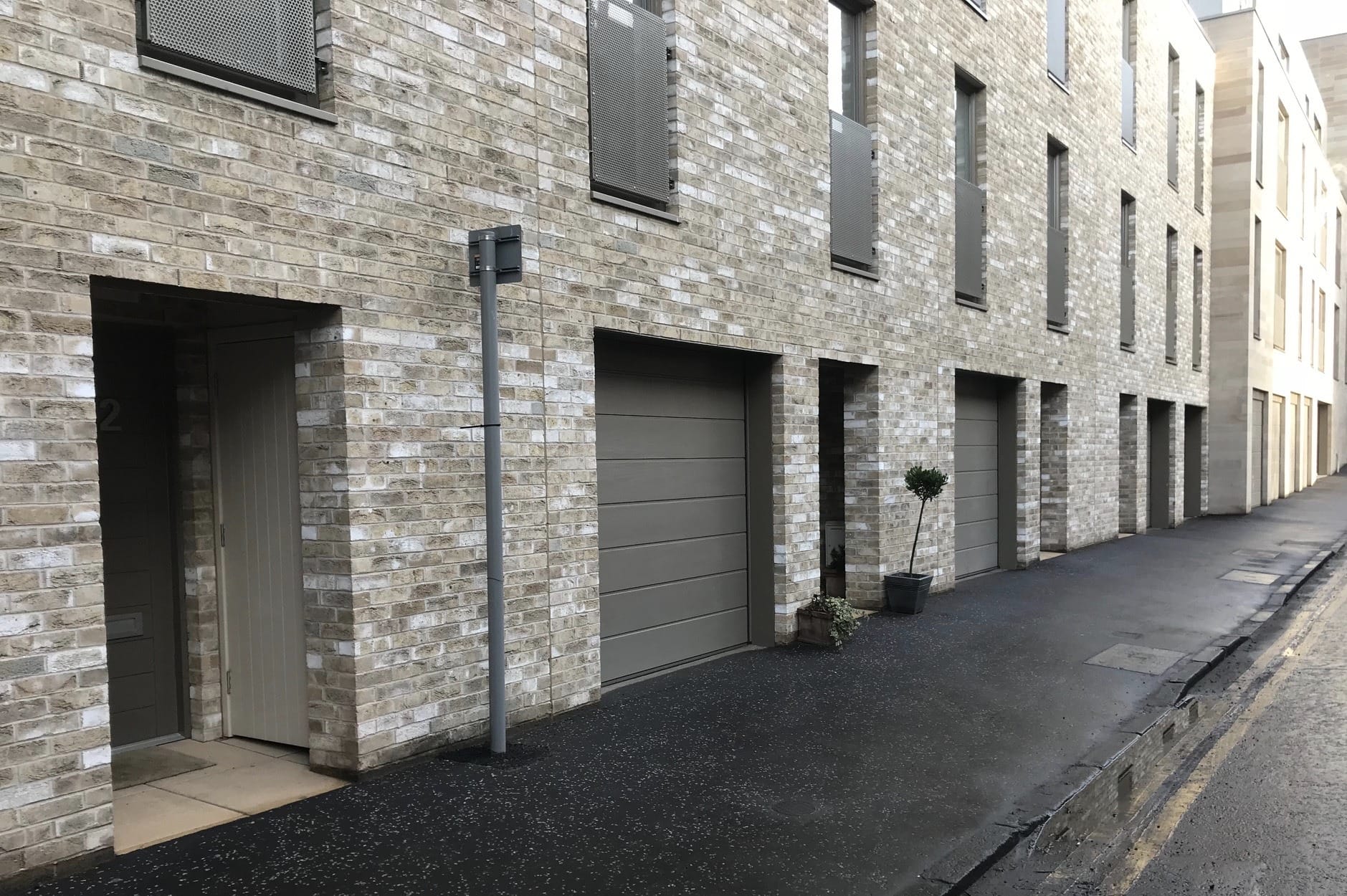 Sectional Garage Doors Edinburgh, Glasgow and Fife Scotland Sectional Garage Doors Edinburgh, Glasgow and Fife Scotland