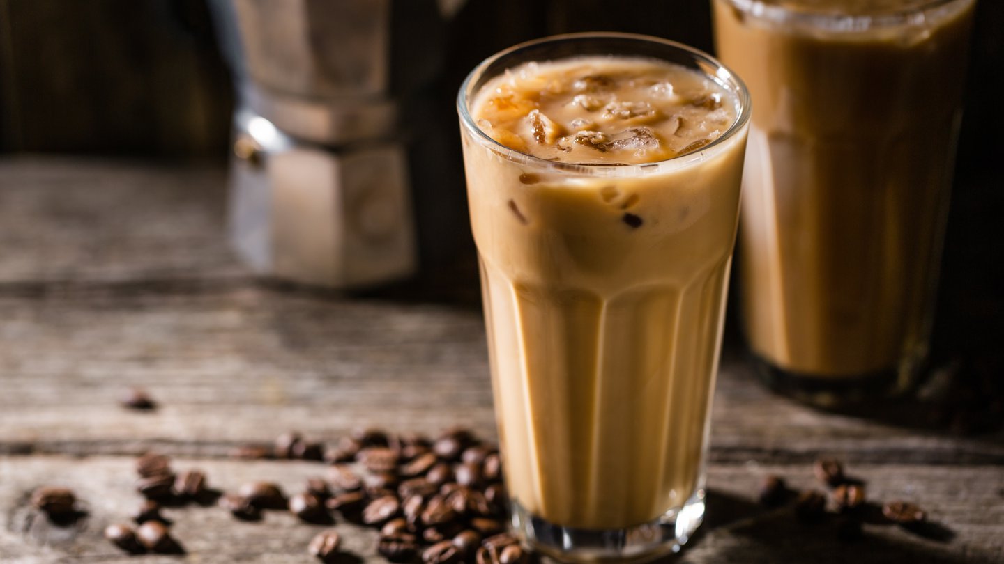 How To Pronounce Frappe / Iced Chocolate Frappé Us english accent and
