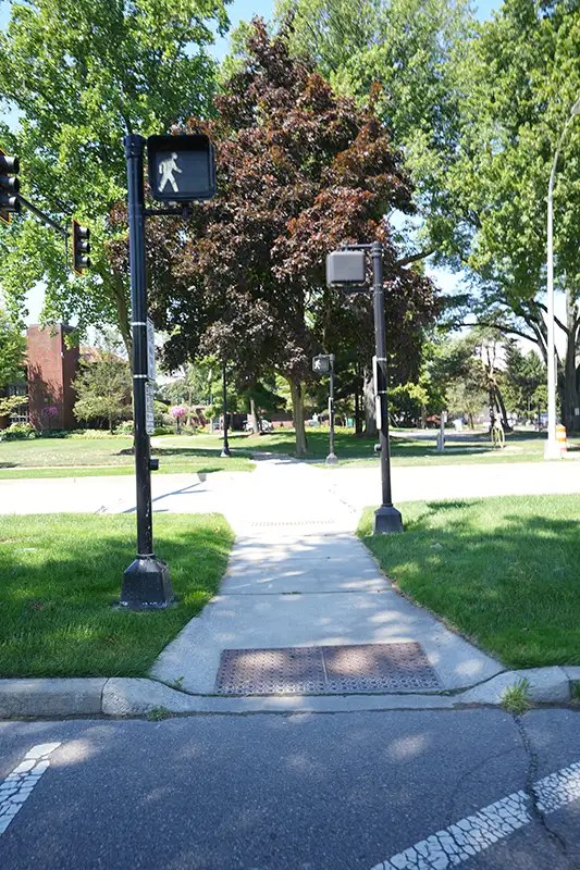 Lake Shore Drive and Vernier Road Traffic Signal Grosse Pointe Shores
