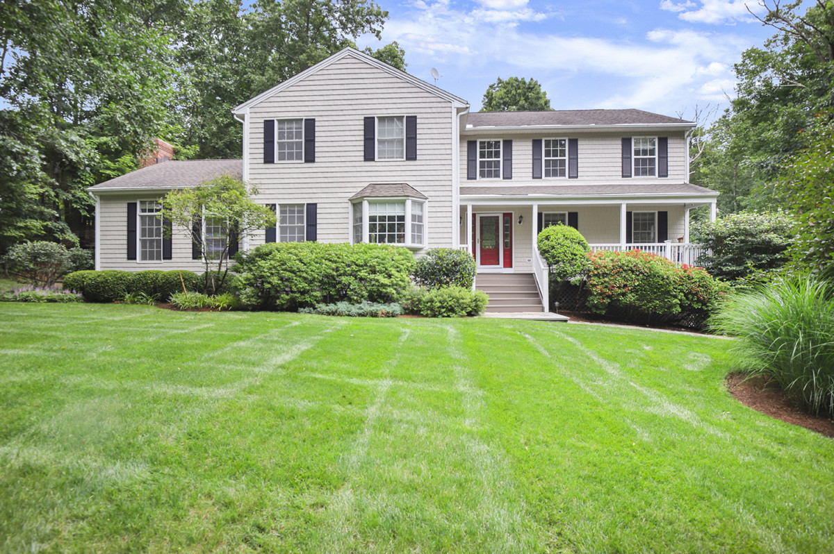 SOLD! 12 Applegate Lane, Monroe, CT Fairfield County Real Estate Guide