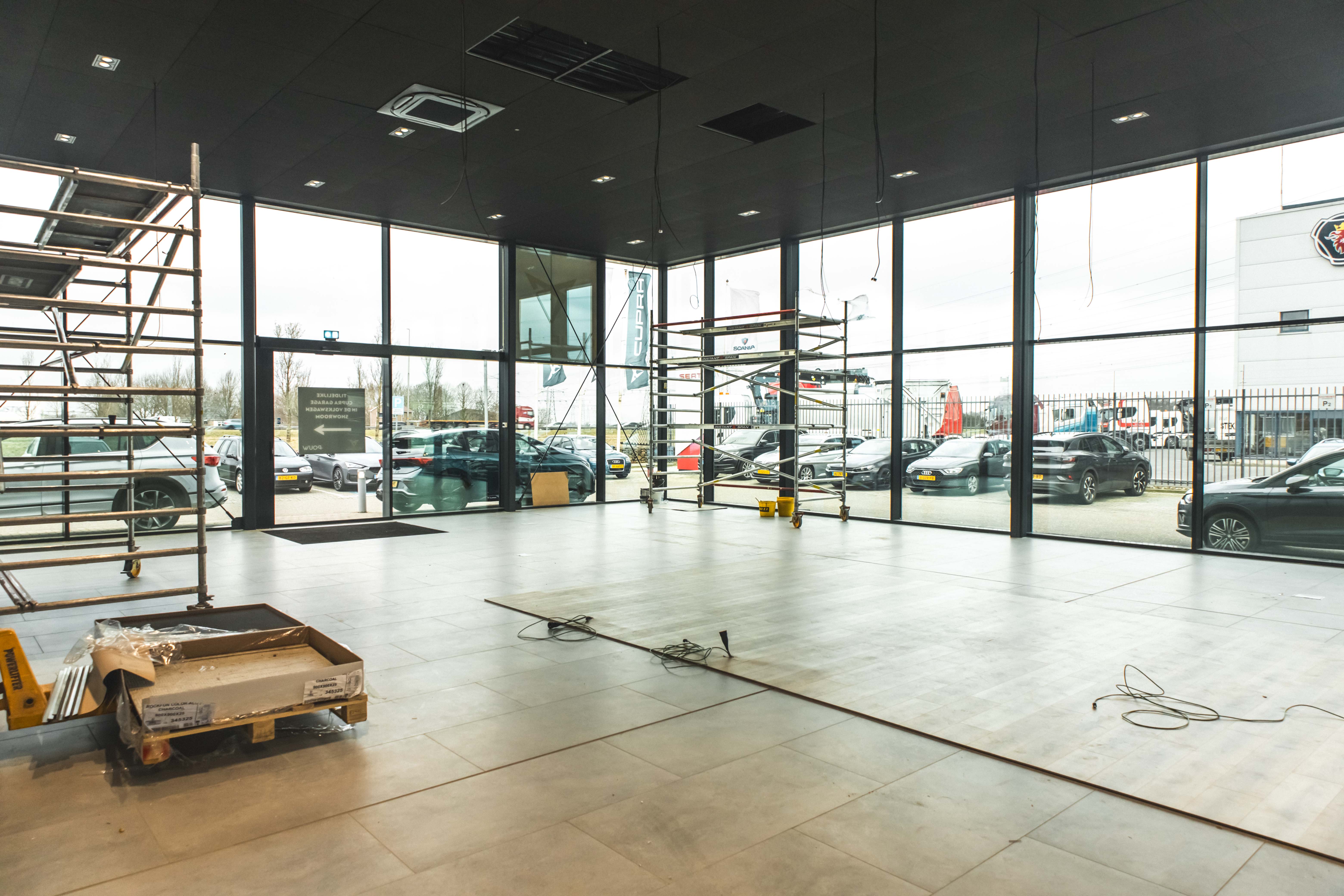 Pouw opent deuren van CUPRA Garage Zwolle