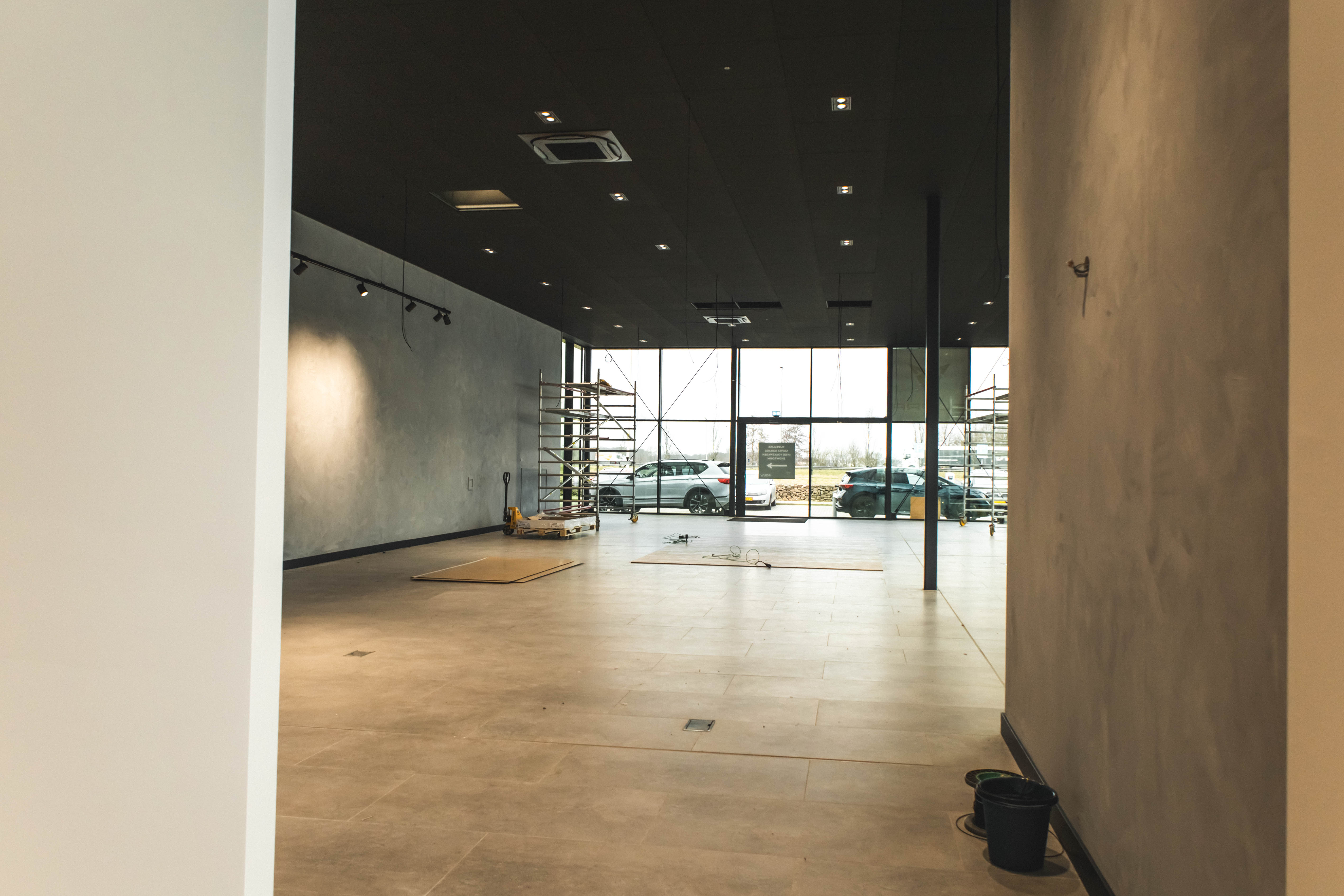 Pouw opent deuren van CUPRA Garage Zwolle