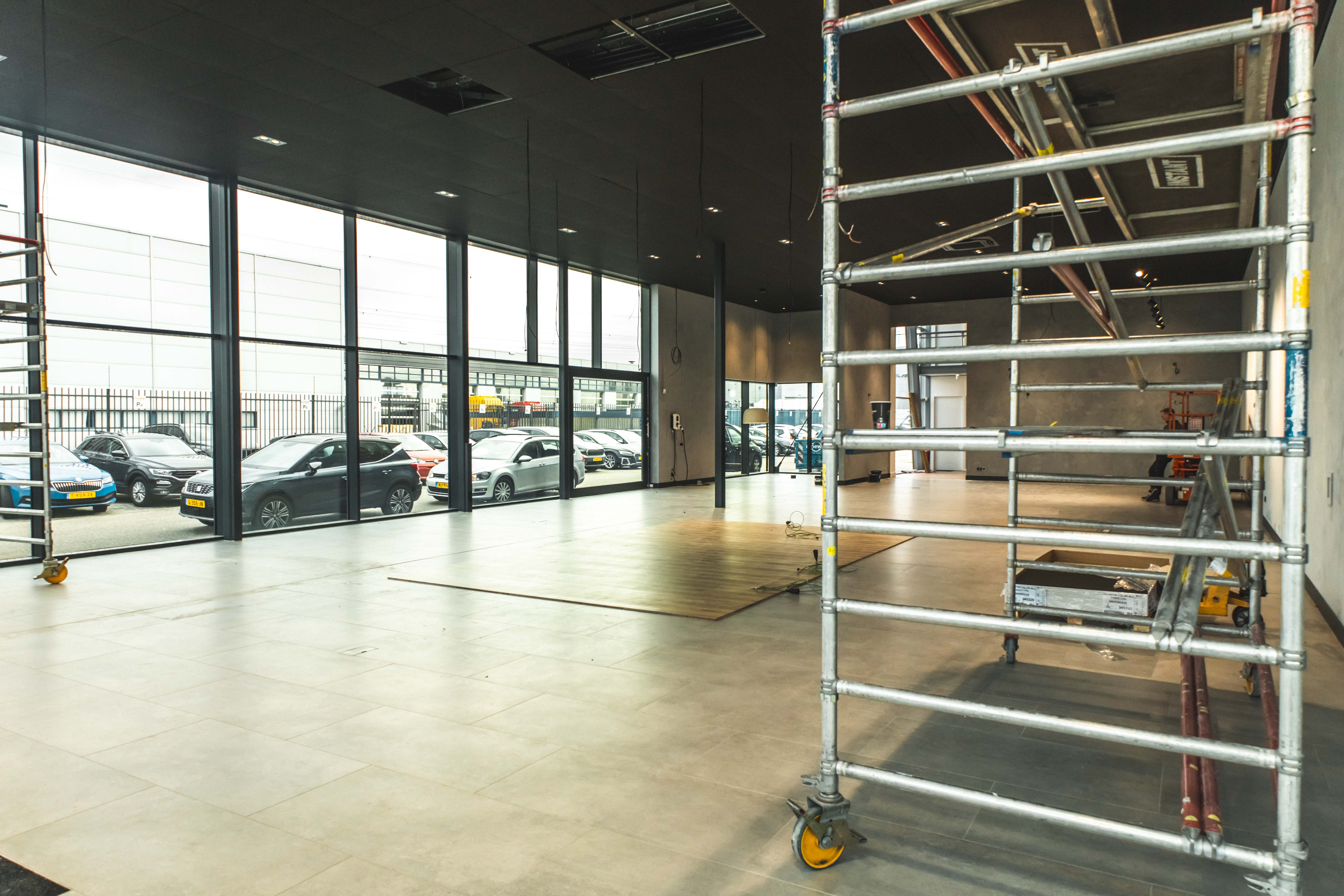 Pouw opent deuren van CUPRA Garage Zwolle