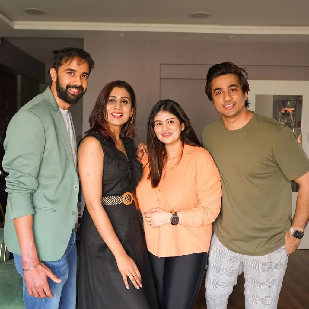 Mumbiker Nikhil Bio, Age, Net Worth, YouTube Aflence Marketing