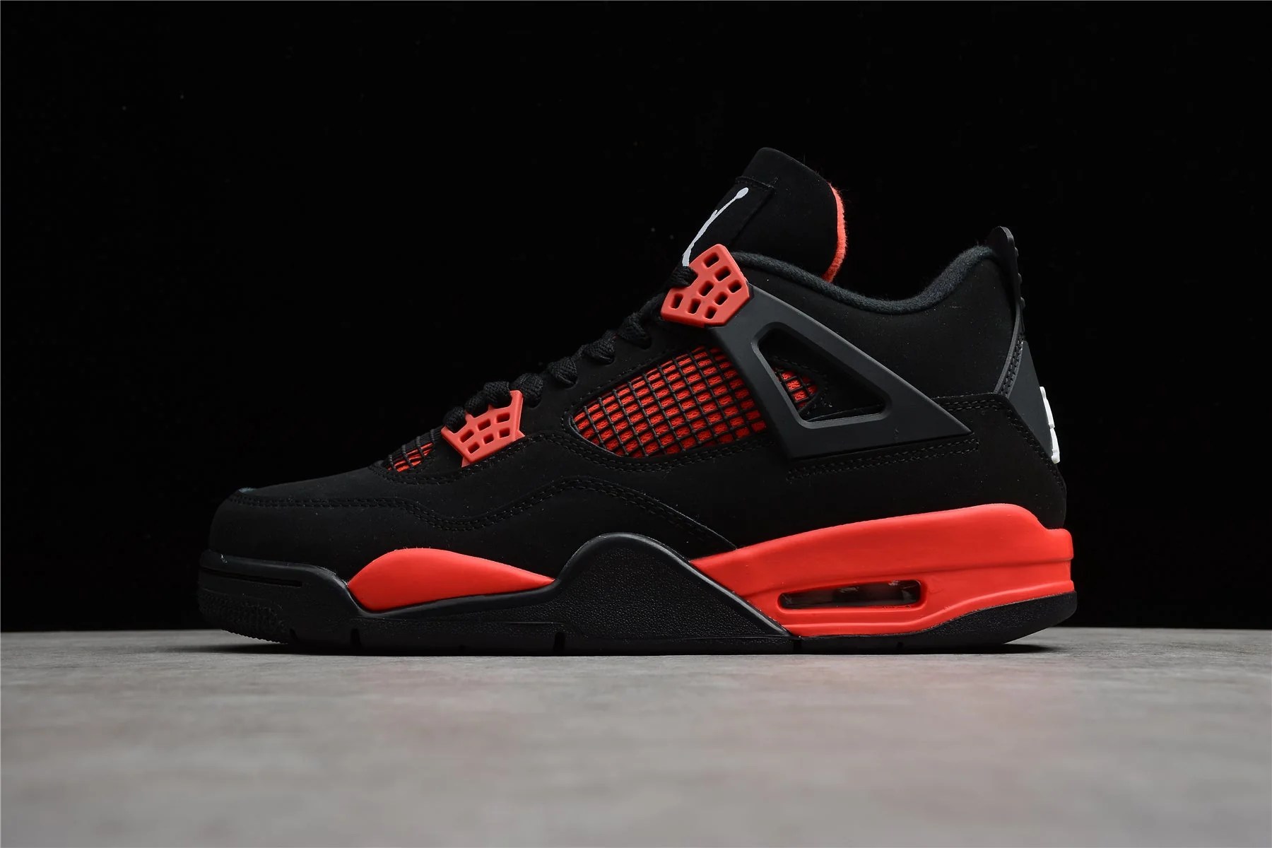 Air Jordan 4 Red Thunder A Fonte
