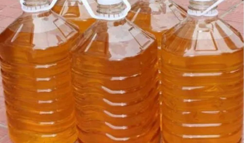 Alarm over vendors selling cooking oil mixed with sewage water AfrinewsKE