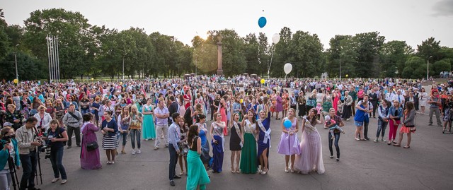 «достойно есть» — второе название иконы «милующей». 24 июня состоится городской праздник выпускников ...