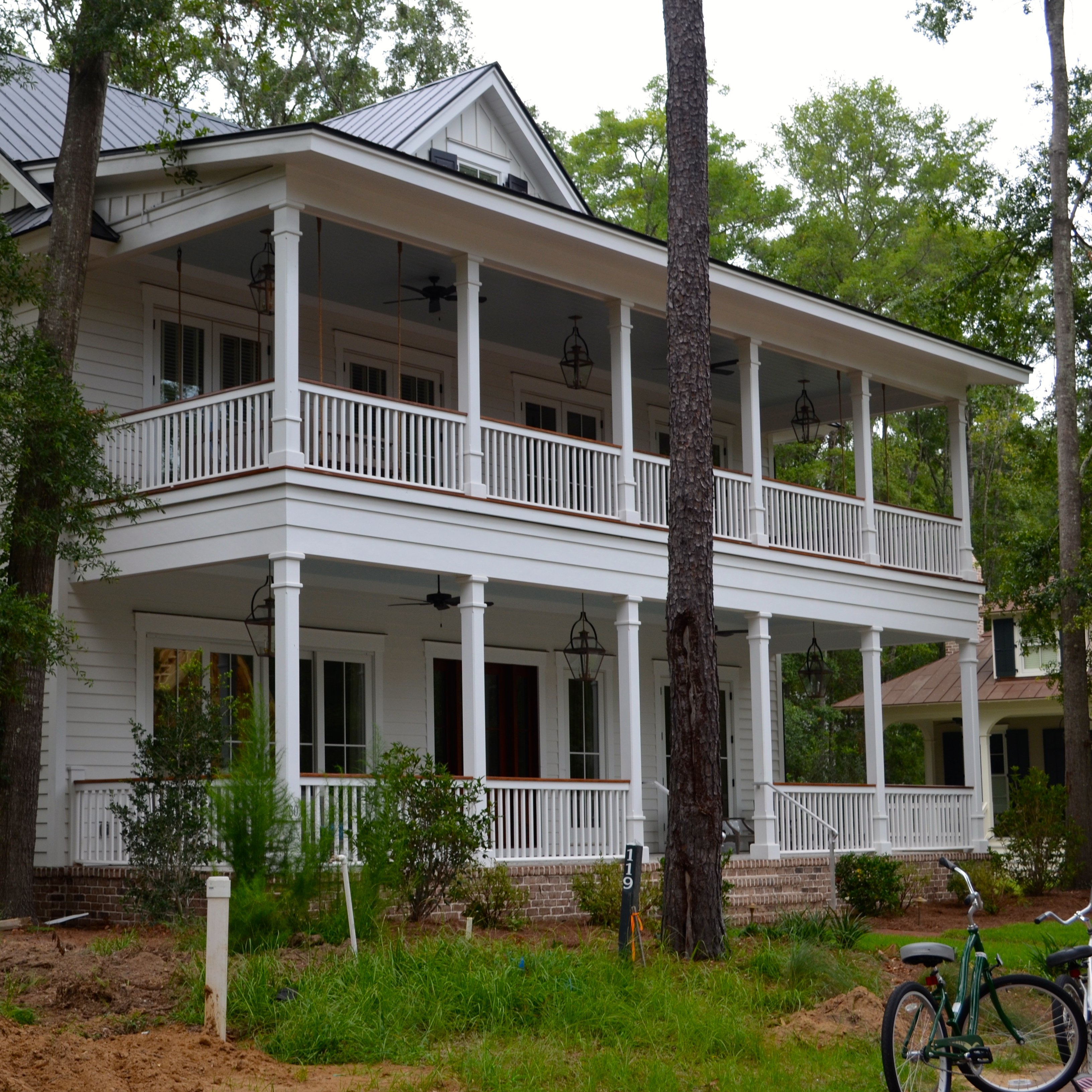 THE LOVELY LOWCOUNTRY HOMES OF PALMETTO BLUFF