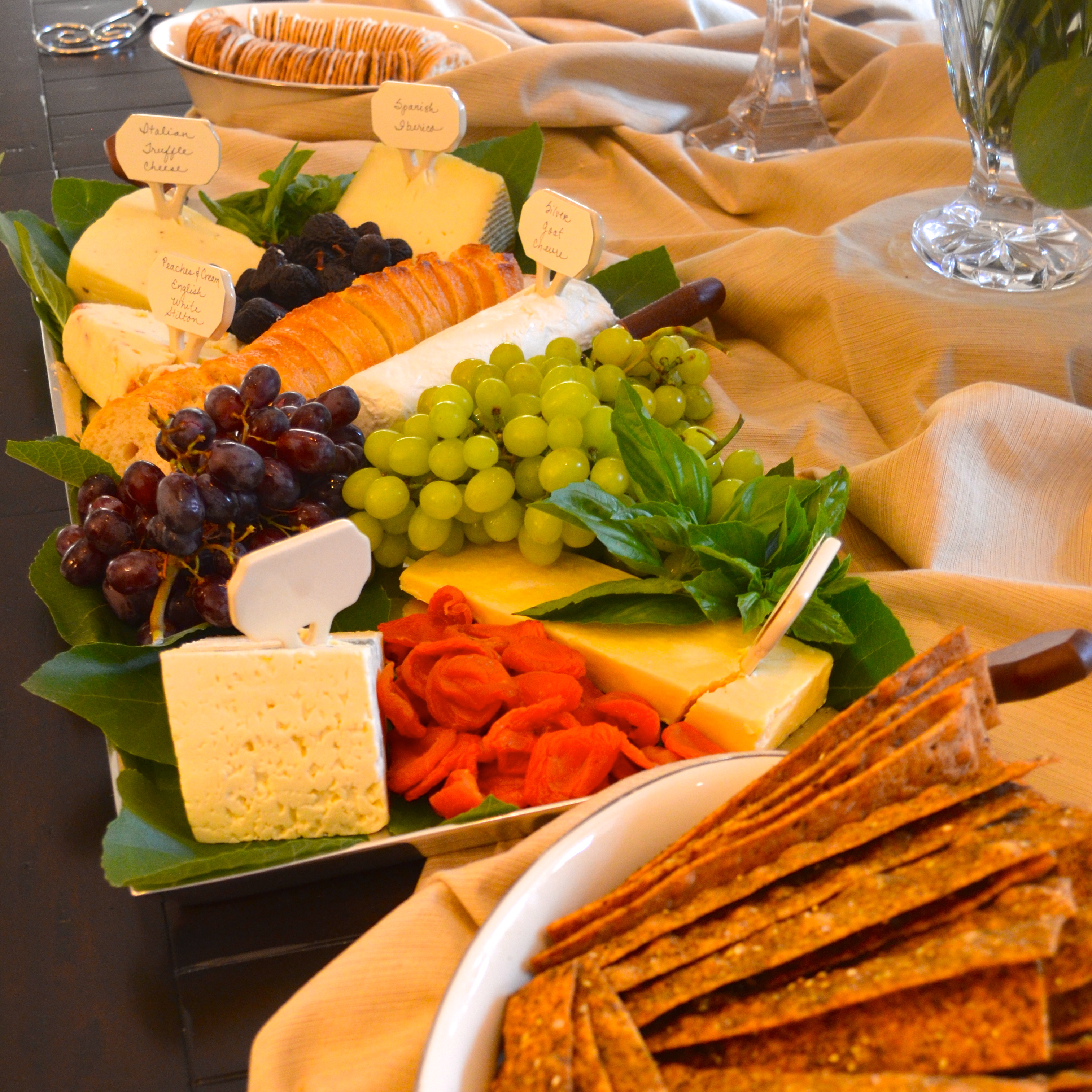 HOW TO HOST A BEAUTIFUL REHEARSAL DINNER