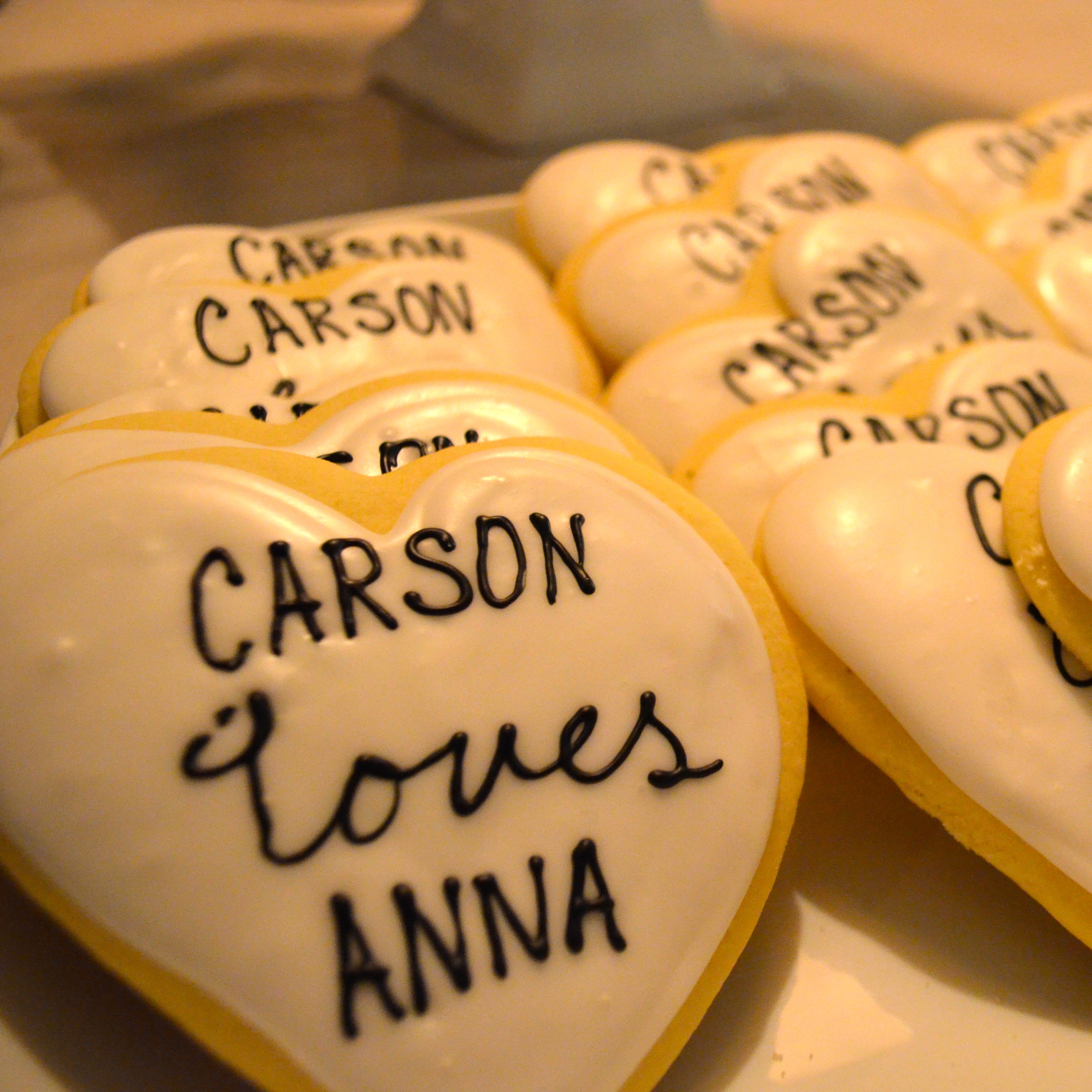 HOW TO HOST A MAGNIFICENT ENGAGEMENT PARTY