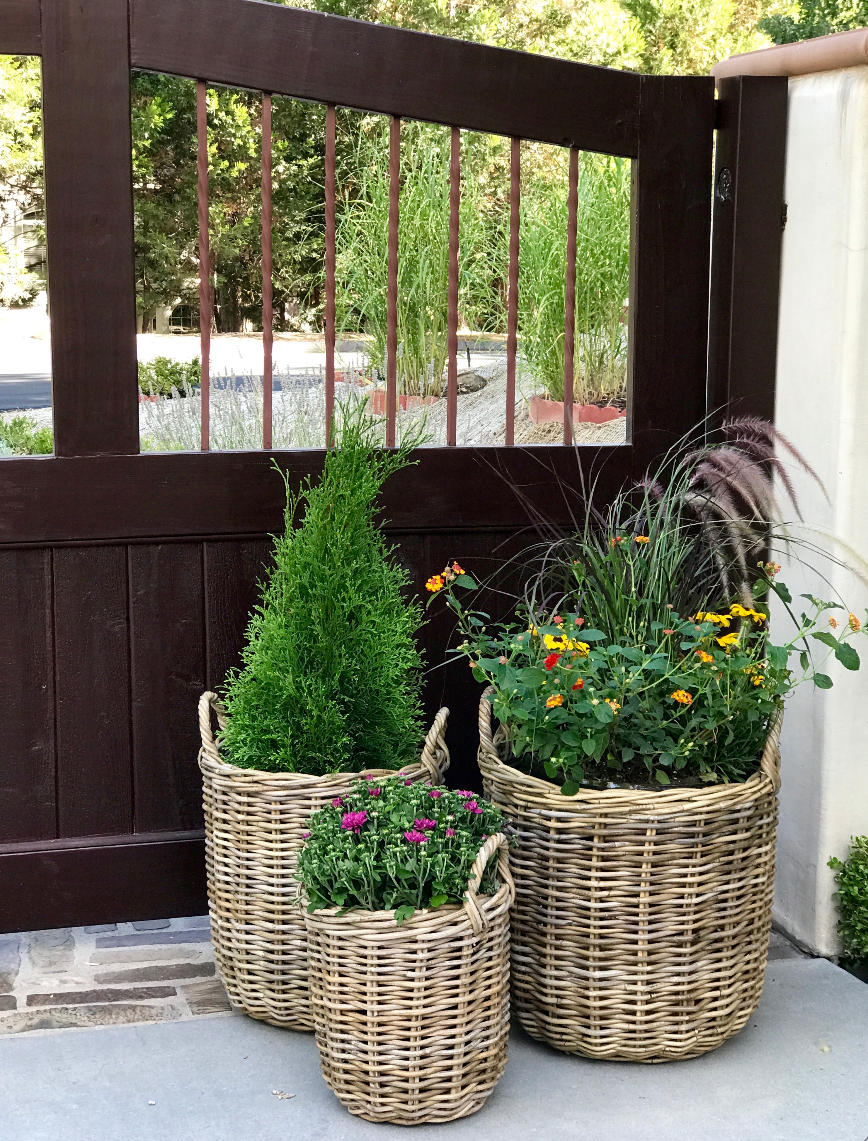 AMAZING DIY WEDDING FLOWERS ON A BUDGET