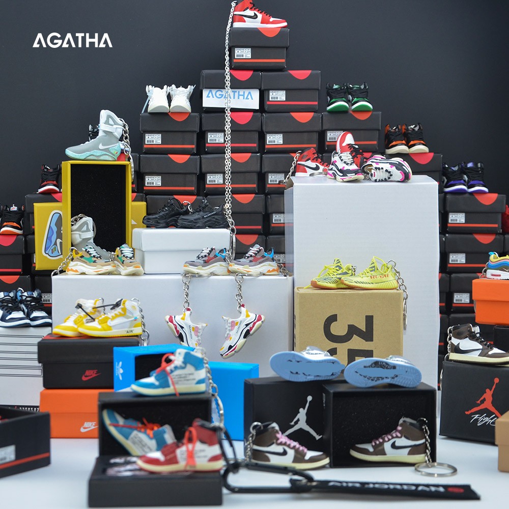 3D sneaker keychain wholesale mini shoe Air Jordan 1 x Travis Scott