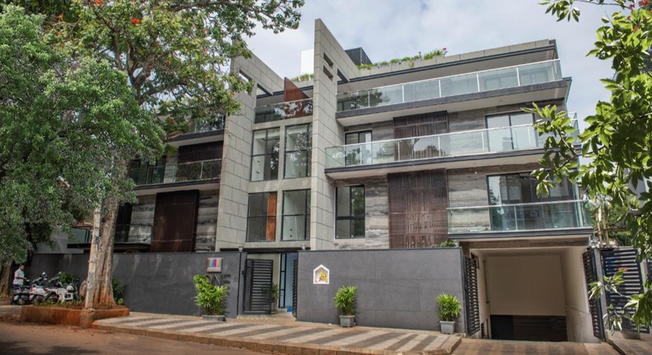 ULTRAMODERN LUXURY APARTMENTS AG BuildCraft