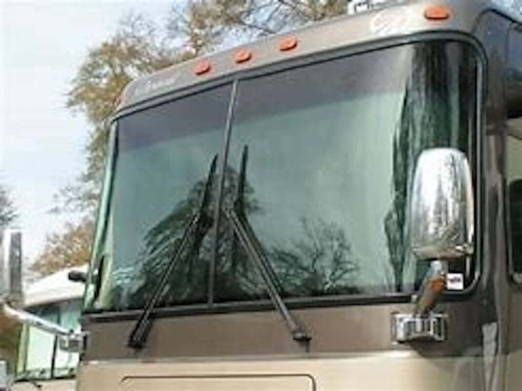 Miami RV Windshield Replacement