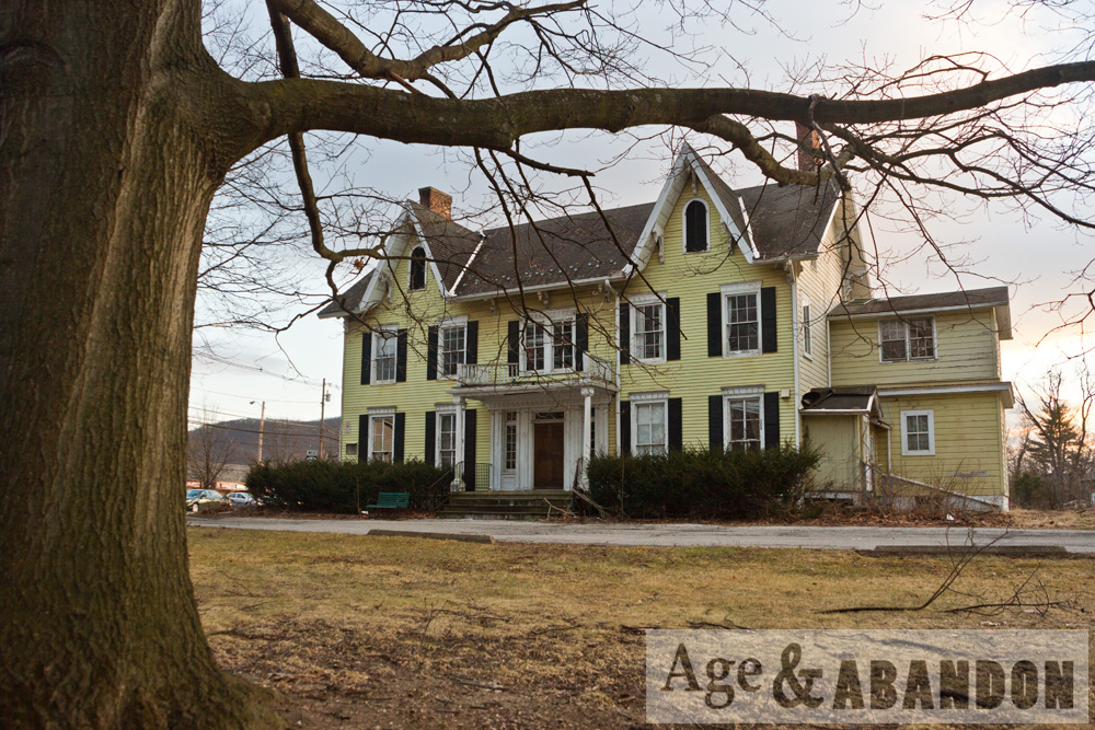 Jackson House, Fishkill, NY Age & Abandon