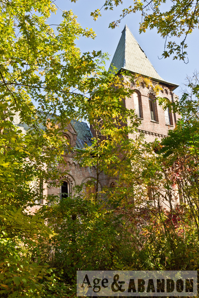Wyndclyffe Mansion, Rhinebeck, NY Age & Abandon