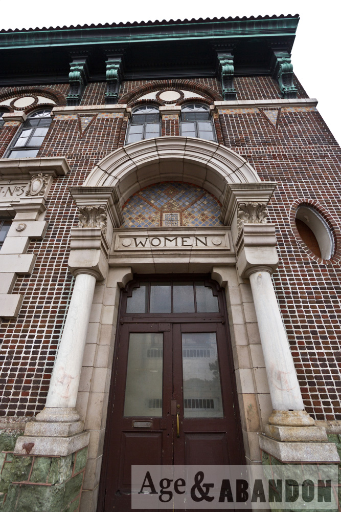 Yonkers Public Bath 3, Yonkers, NY Age & Abandon