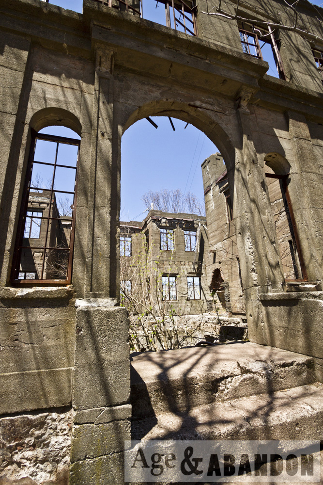 Overlook Mountain House, Woodstock, NY Age & Abandon