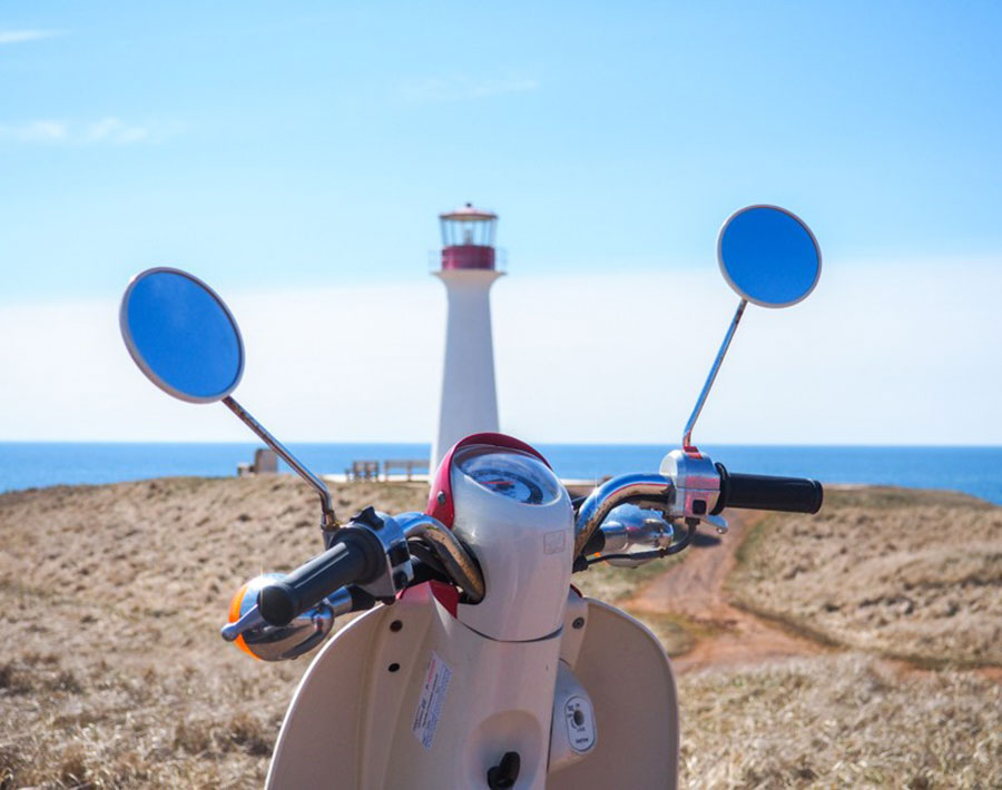 En scooter aux Îles de la Madeleine ! Agence de Location des Îles