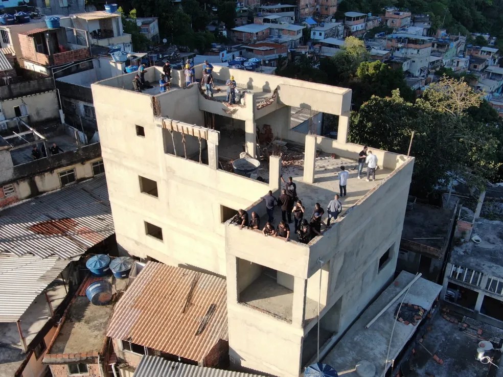 Mais uma mansão do tráfico é derrubada na Rocinha; imóvel é avaliado em
