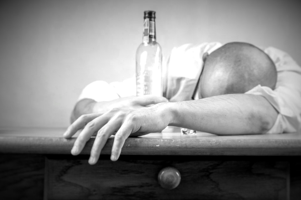 Amore o droga? Spezzare la coazione a ripetere il ciclo dell’abuso con