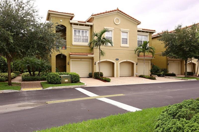 Legends 4911 Bonsai Palm Beach Gardens Florida 2200/mo Agent