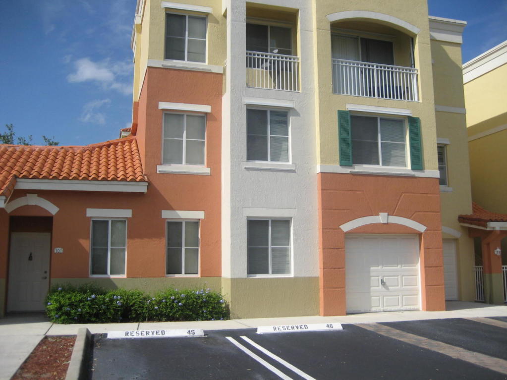 Legacy Place 3 Bedroom Palm Beach Gardens Florida 2500/mo Agent Ferguson