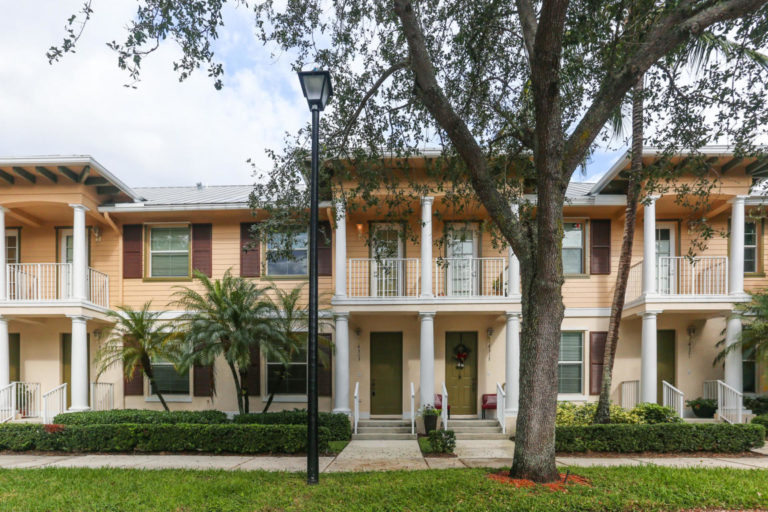 2100/mo 3 Bedroom Townhouse in Antigua Abacoa Lease Agent Ferguson