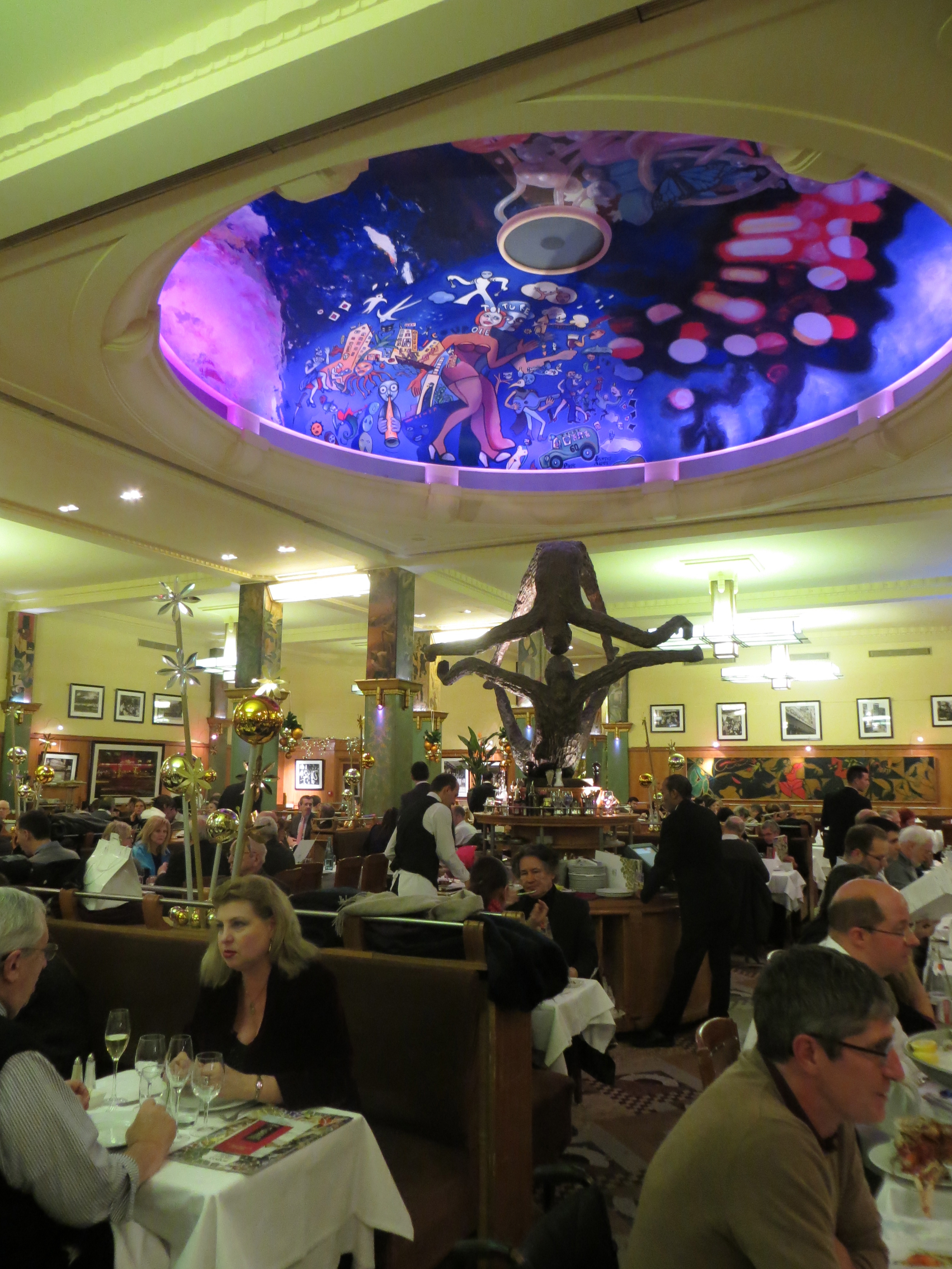 La Coupole, The Legendary Parisian Brasserie Agent luxe blog