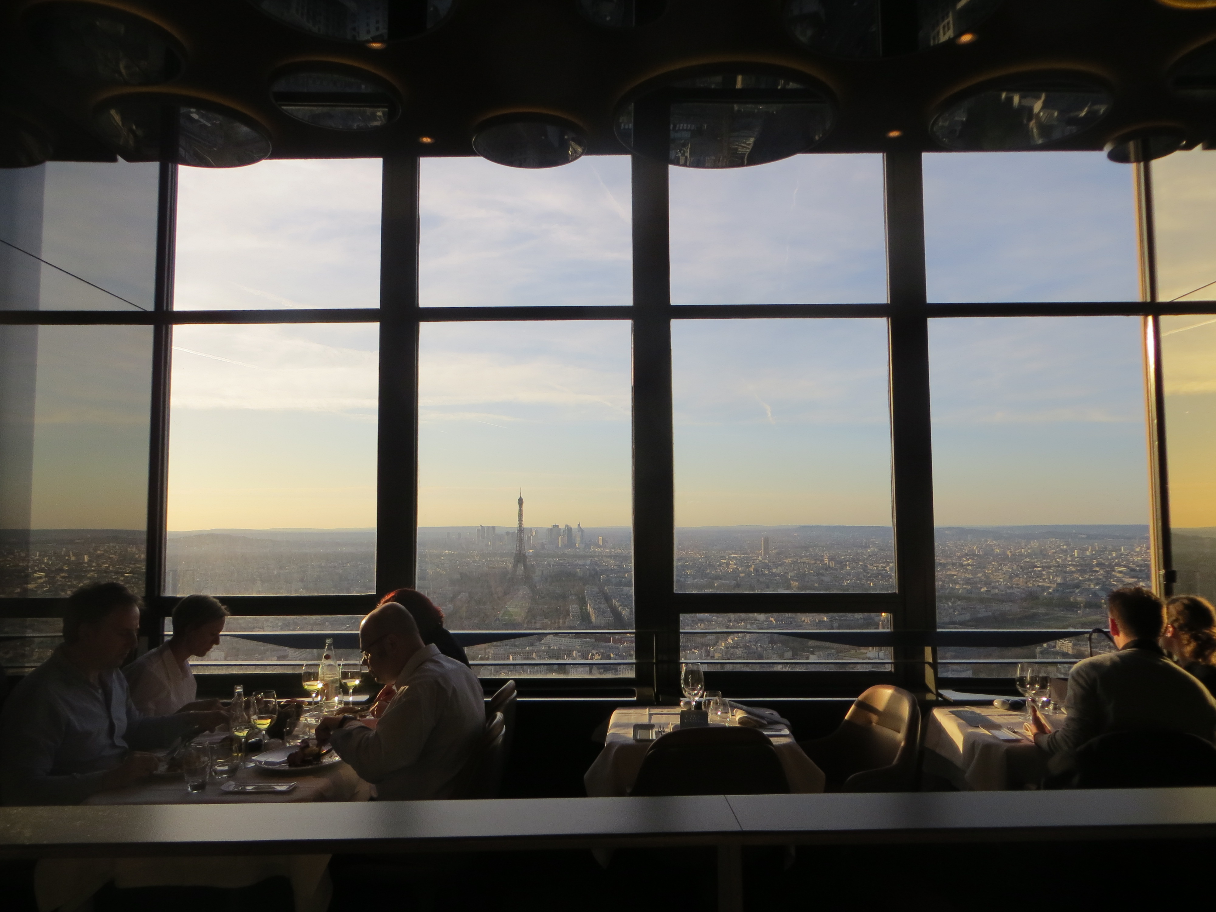Ciel de Paris, Restaurant Montparnasse with panoramic view Agent luxe