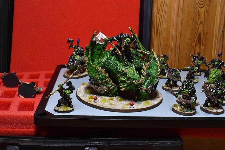 Best way of transporting a Warhammer army vs foam)