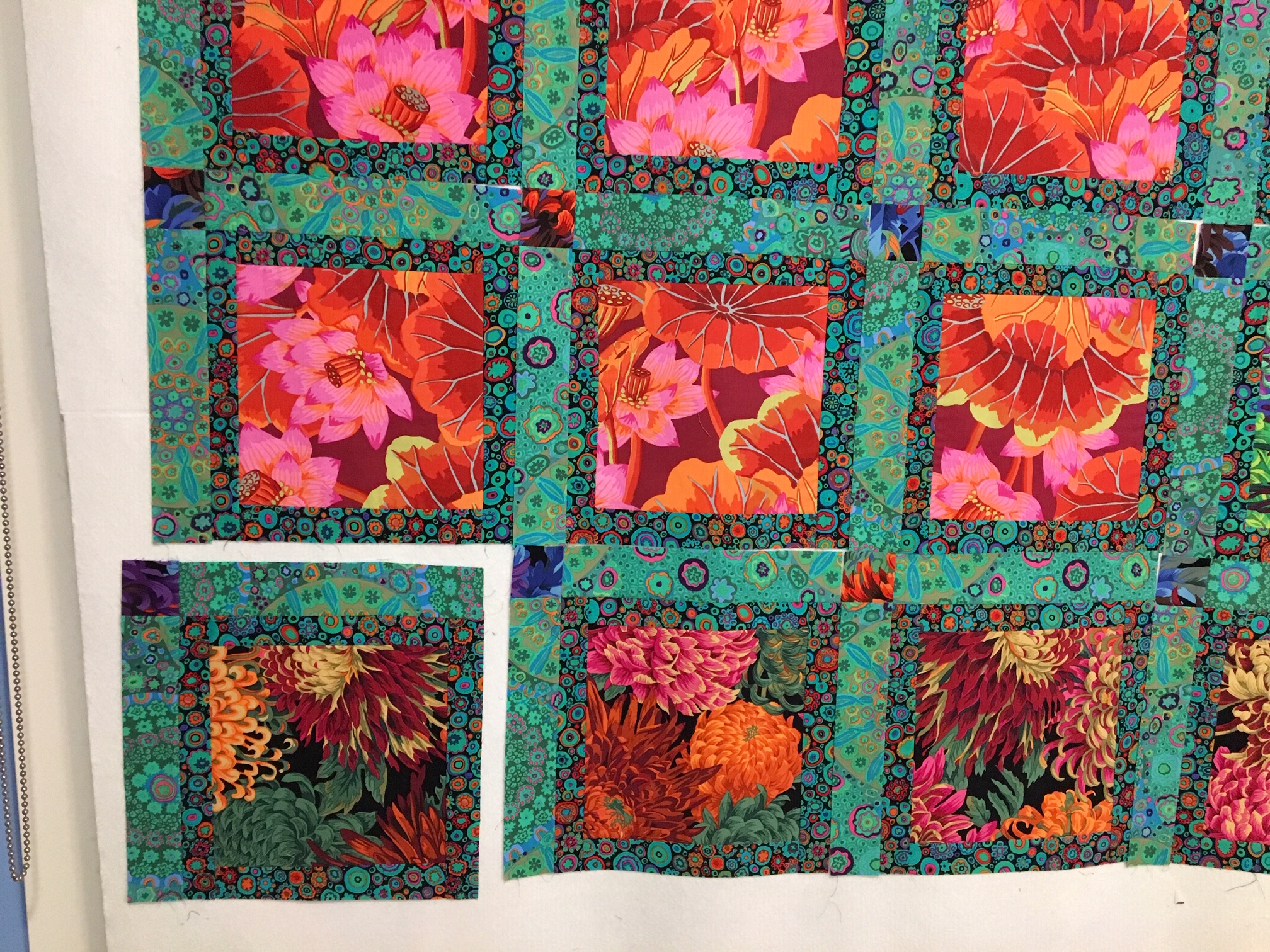 Jewel Frames Quilt 40 down agilejack