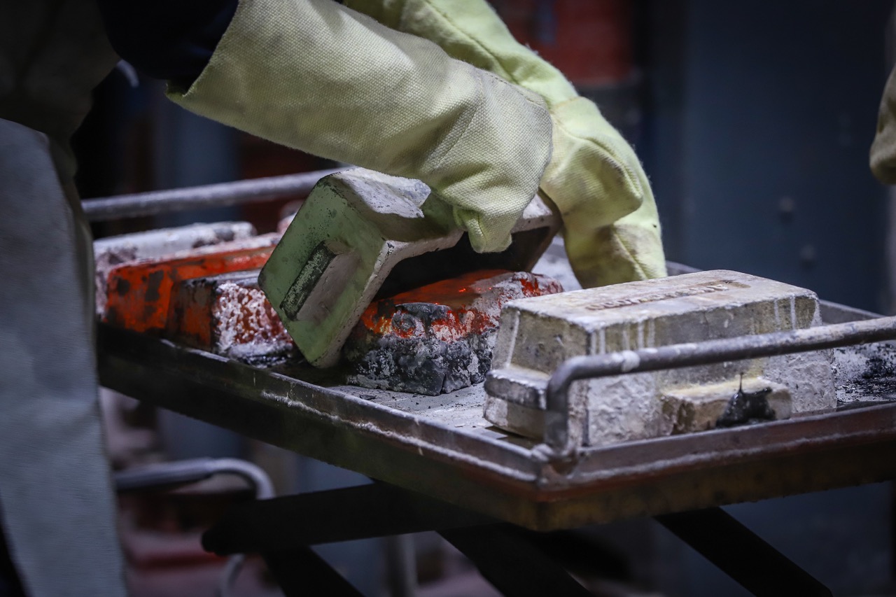 7 Common Uses of Gold in Everyday Life Agincourt Resources