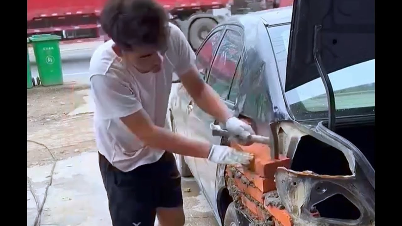 Τράκαρες; Μερικά τούβλα, λίγο τσιμέντο και μπόλικος στόκος είναι τα