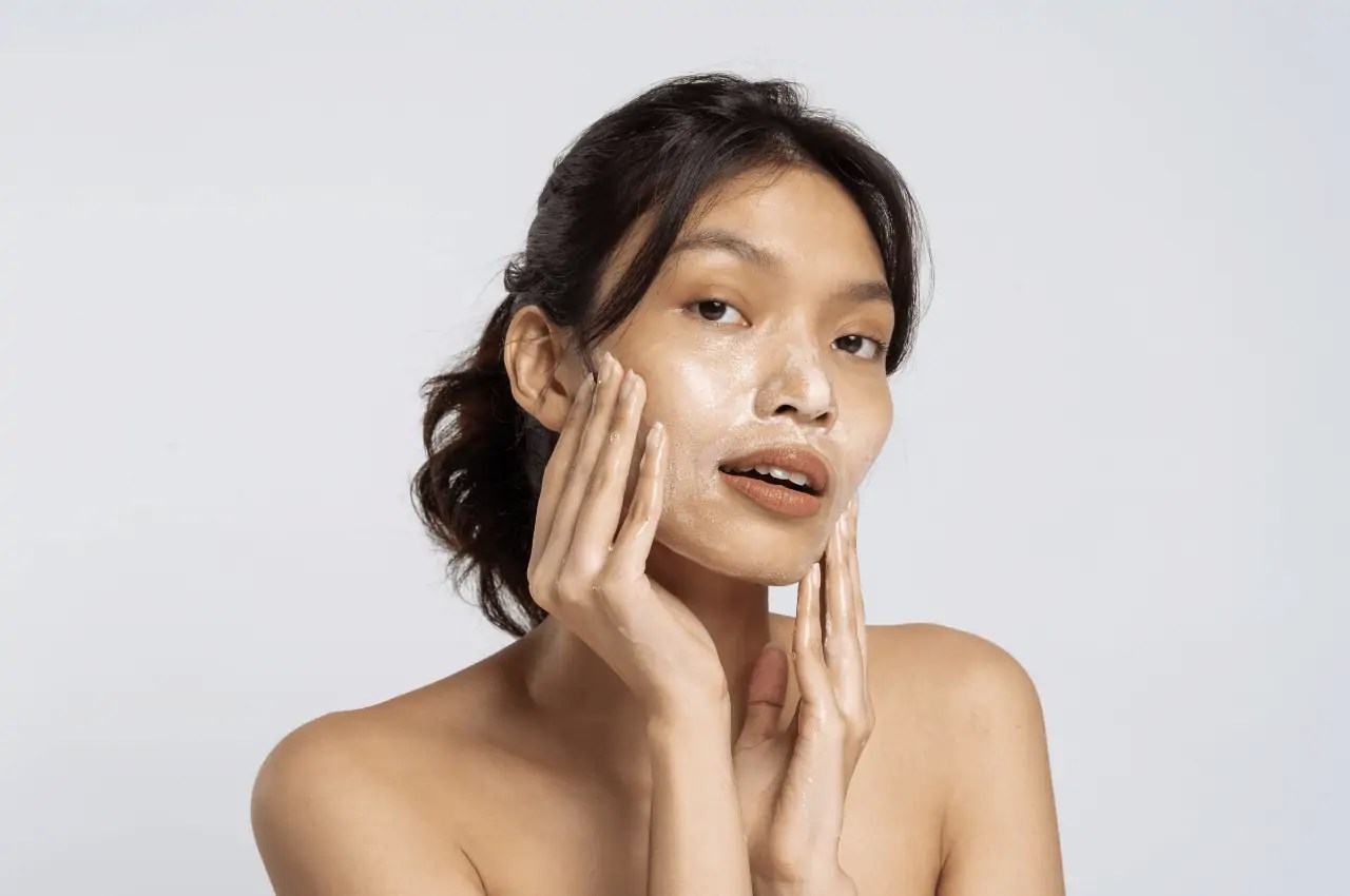 Is Body Wash Bad For Your Face? (Answered) Aglow Lifestyle